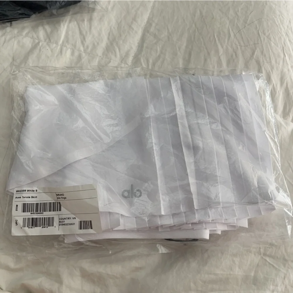 New Alo Yoga Aces Tennis Skirt White Size Large L Pleated